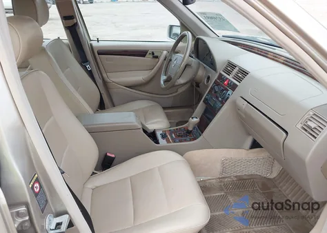 2000 Mercedes-Benz C 230 Kompressor из США, поврежденный, VIN WDBHA24G3YA815994